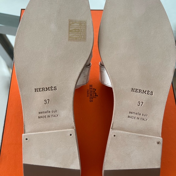Hermes White Himalaya Oran Sandals - Picture 4 of 12